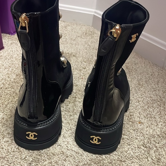 Black - Picture 4 of 8